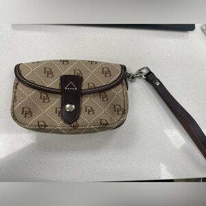Dooney and Bourke wristlet